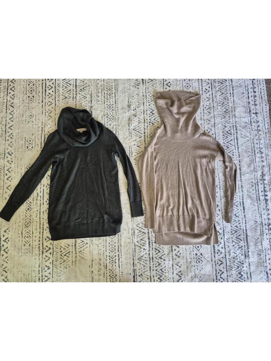 LOFT Sweaters - LOFT Petite Turtleneck Sweaters - Gray and Beige, Size XXSP